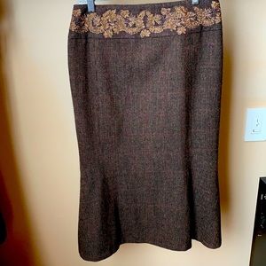 Beautiful Vintage Ralph Lauren Pencil Skirt with Gold Embroidered Waist.